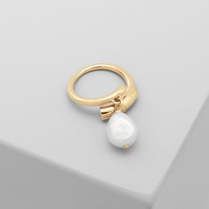 CHLOÉ Darcey Baroque ring Women's Pearl Size 4 100% Brass, Freshwater Pearls